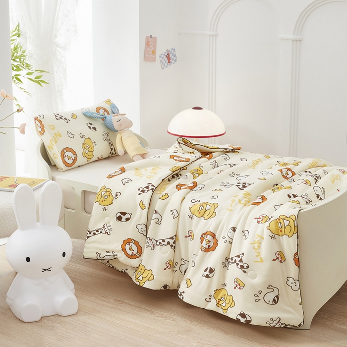 91家纺网 家纺一手货源 找家纺 丝涟家居 2025新款A类双面针织棉卡通小清新滚绳工艺夏被动物世界