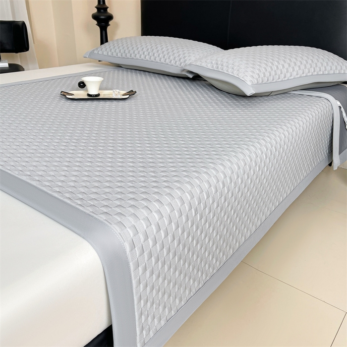 91家纺网 家纺一手货源 找家纺 雯豆家纺 2025夏季新款高端PE凉感中分子凉席三件套纯色绑带款席子套件 方格款-威尼斯灰