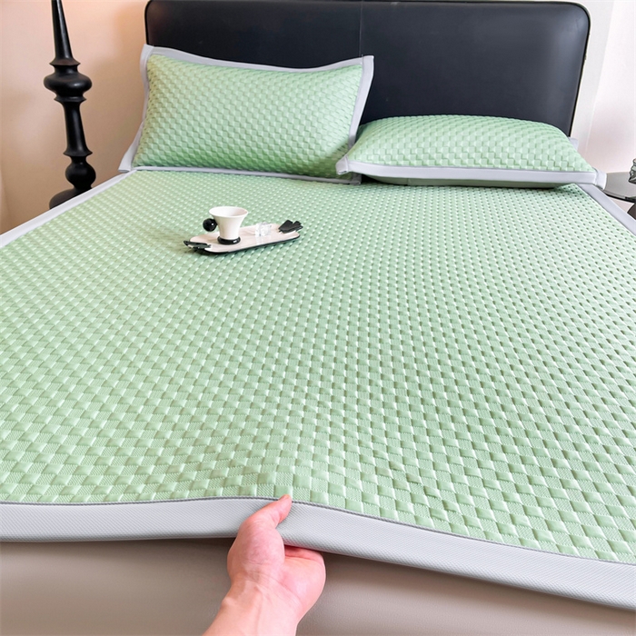 91家纺网 家纺一手货源 找家纺 雯豆家纺 2025夏季新款高端PE凉感中分子凉席三件套纯色绑带款席子套件 方格款-清新绿