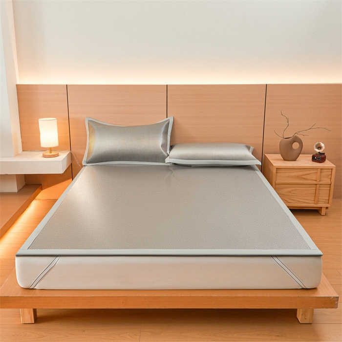 91家纺网 家纺一手货源 找家纺 雯豆家纺 2025夏季新款冰藤凉席三件套纯色绑带款冰丝凉席子素色套件 冰藤席-伯爵灰