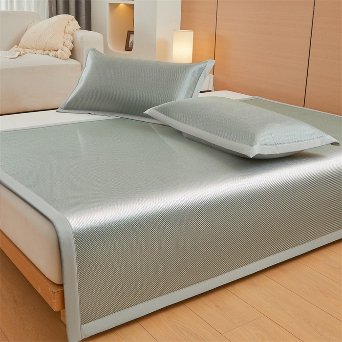 91家纺网 家纺一手货源 找家纺 雯豆家纺 2025夏季新款冰藤凉席三件套纯色绑带款冰丝凉席子素色套件 冰藤席-丝绒绿