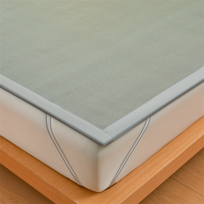 91家纺网 家纺一手货源 找家纺 雯豆家纺 2025夏季新款冰藤凉席三件套纯色绑带款冰丝凉席子素色套件 冰藤席-丝绒绿