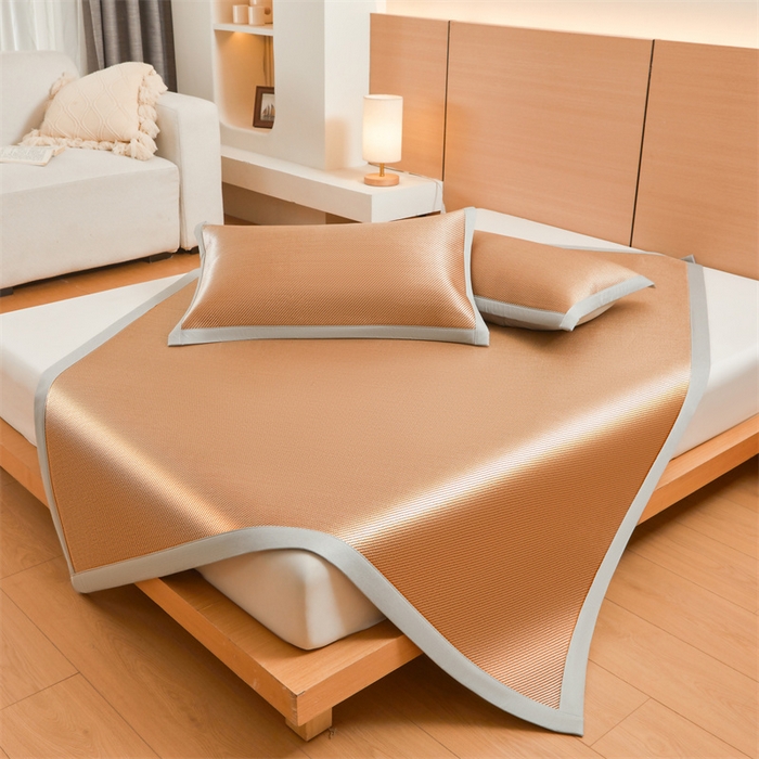 91家纺网 家纺一手货源 找家纺 雯豆家纺 2025夏季新款冰藤凉席三件套纯色绑带款冰丝凉席子素色套件 冰藤席-琥珀咖