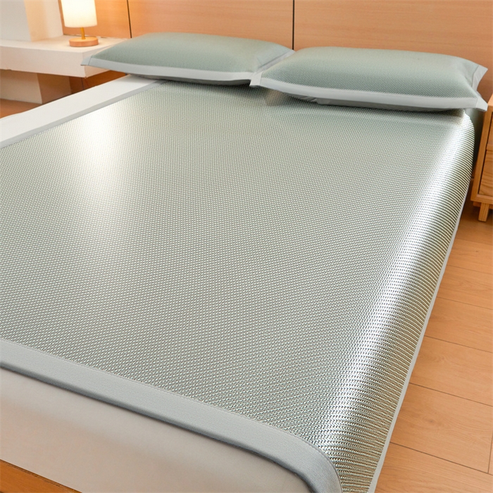 91家纺网 家纺一手货源 找家纺 雯豆家纺 2025夏季新款冰藤凉席三件套纯色绑带款冰丝凉席子素色套件 冰藤席-丝绒绿