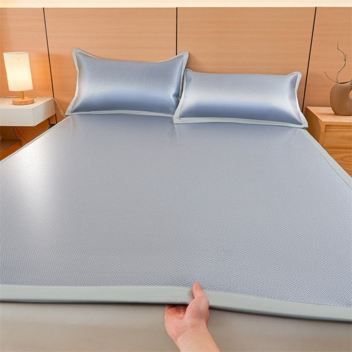 91家纺网 家纺一手货源 找家纺 雯豆家纺 2025夏季新款冰藤凉席三件套纯色绑带款冰丝凉席子素色套件 冰藤席-暮云蓝