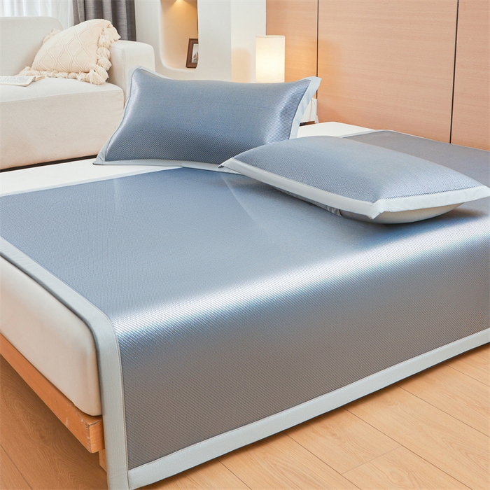 91家纺网 家纺一手货源 找家纺 雯豆家纺 2025夏季新款冰藤凉席三件套纯色绑带款冰丝凉席子素色套件 冰藤席-摩登蓝