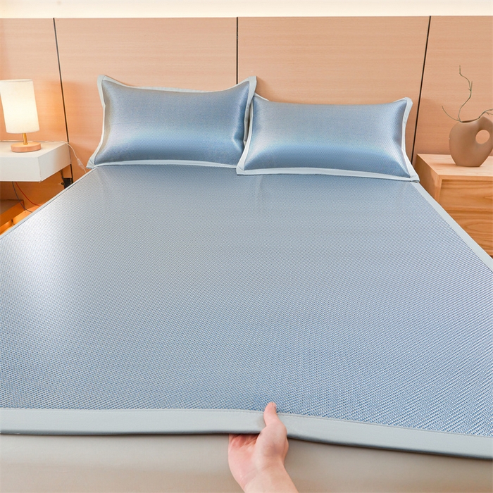 91家纺网 家纺一手货源 找家纺 雯豆家纺 2025夏季新款冰藤凉席三件套纯色绑带款冰丝凉席子素色套件 冰藤席-摩登蓝