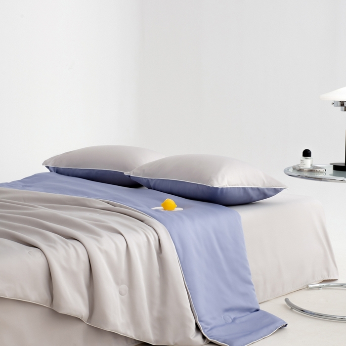 91家纺网 家纺一手货源 找家纺 （总）仁凯家纺 2025新款A类莱赛尔天丝纤维夏凉被双拼色（20%莱赛尔天丝纤维填充，包过检）【提供买家秀】