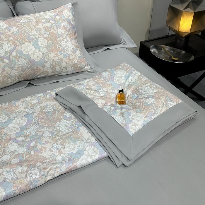 91家纺网 家纺一手货源 找家纺 爱彼家纺 2025年夏季热门冰丝数码夏被夏凉被空调被四件套 夏被-娇之恋