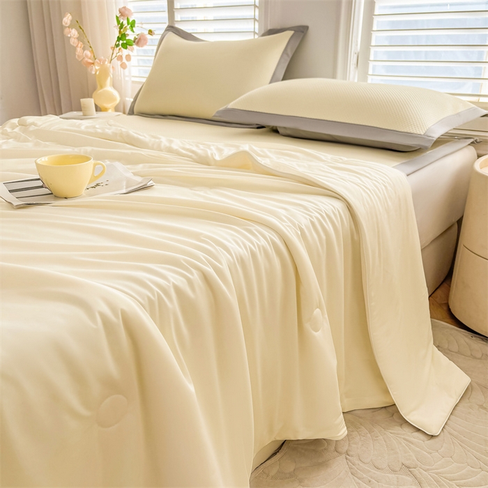 91家纺网 家纺一手货源 找家纺 （总）雯豆家纺 2025夏季新款凉感丝夏被空调被冰丝凉感被芯纯色跑量款被子