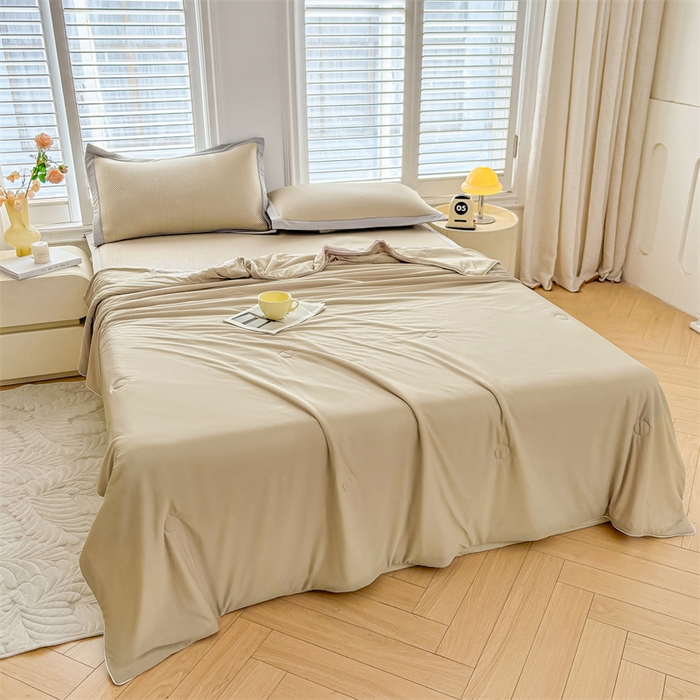 91家纺网 家纺一手货源 找家纺 雯豆家纺 2025夏季新款凉感丝夏被空调被冰丝凉感被芯纯色跑量款被子 凉感丝夏被-卡斯特金