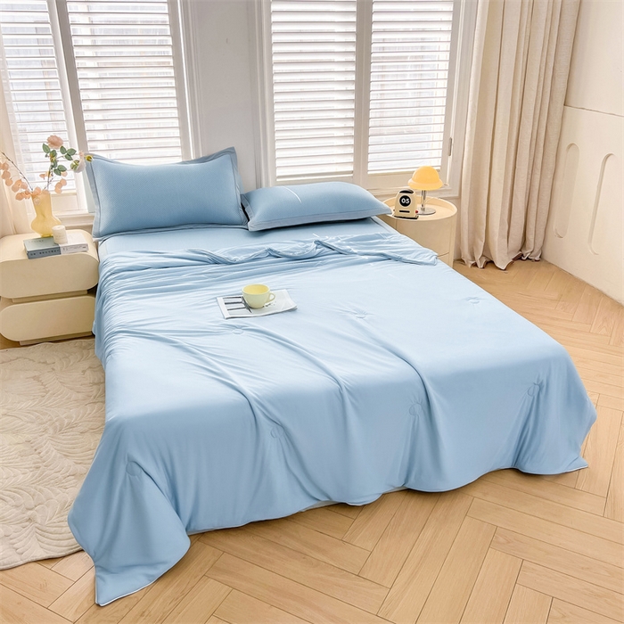 91家纺网 家纺一手货源 找家纺 雯豆家纺 2025夏季新款凉感丝夏被空调被冰丝凉感被芯纯色跑量款被子 凉感丝夏被-海湾蓝