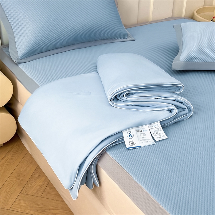 91家纺网 家纺一手货源 找家纺 雯豆家纺 2025夏季新款凉感丝夏被空调被冰丝凉感被芯纯色跑量款被子 凉感丝夏被-海湾蓝