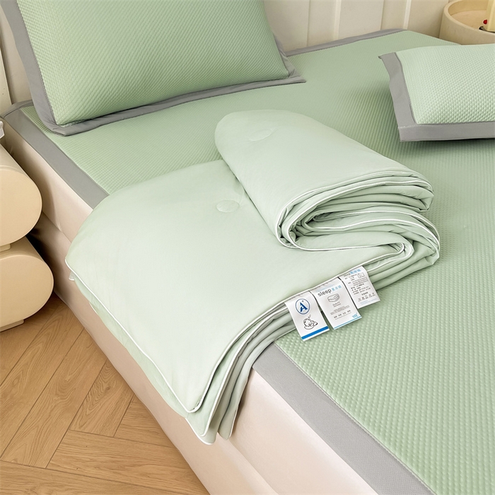 91家纺网 家纺一手货源 找家纺 雯豆家纺 2025夏季新款凉感丝夏被空调被冰丝凉感被芯纯色跑量款被子 凉感丝夏被-淡雅绿