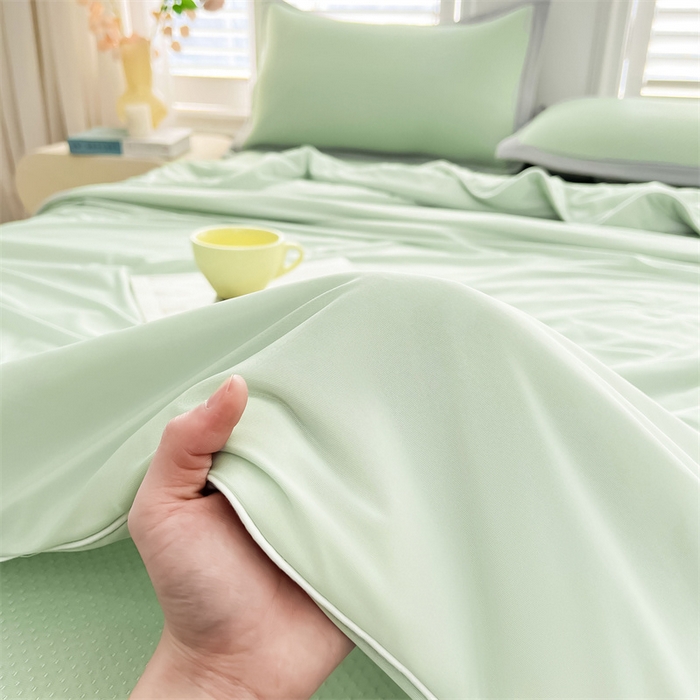 91家纺网 家纺一手货源 找家纺 雯豆家纺 2025夏季新款凉感丝夏被空调被冰丝凉感被芯纯色跑量款被子 凉感丝夏被-淡雅绿