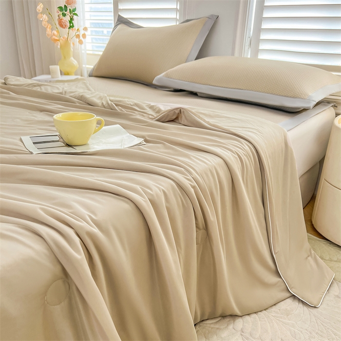 91家纺网 家纺一手货源 找家纺 雯豆家纺 2025夏季新款凉感丝夏被空调被冰丝凉感被芯纯色跑量款被子 凉感丝夏被-卡斯特金