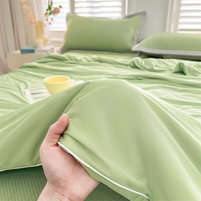 91家纺网 家纺一手货源 找家纺 雯豆家纺 2025夏季新款凉感丝夏被空调被冰丝凉感被芯纯色跑量款被子 凉感丝夏被-牛油果绿