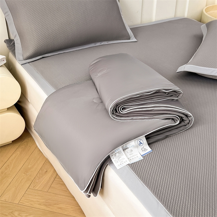 91家纺网 家纺一手货源 找家纺 雯豆家纺 2025夏季新款凉感丝夏被空调被冰丝凉感被芯纯色跑量款被子 凉感丝夏被-北极灰