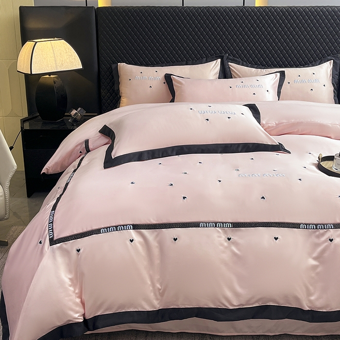 91家纺网 家纺一手货源 找家纺 狂想家 2025新款细斜纹冰丝高奢系列四件套 莫兰粉