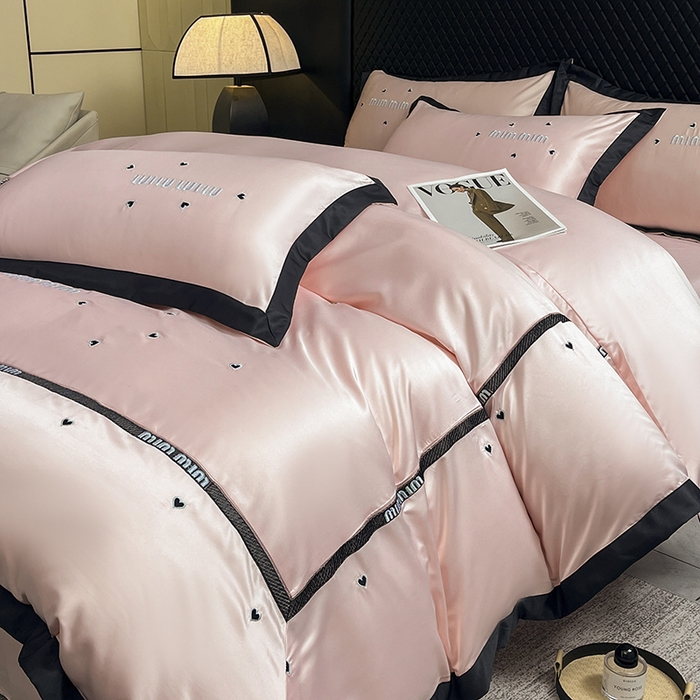 91家纺网 家纺一手货源 找家纺 狂想家 2025新款细斜纹冰丝高奢系列四件套 莫兰粉