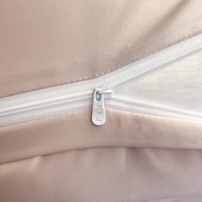 91家纺网 家纺一手货源 找家纺 狂想家 2025新款细斜纹冰丝高奢系列四件套 塞纳豆沙