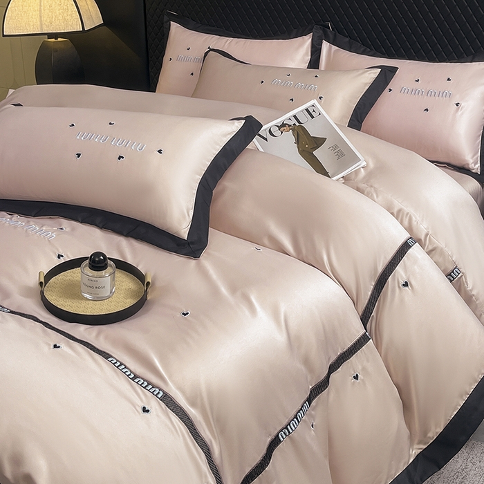 91家纺网 家纺一手货源 找家纺 狂想家 2025新款细斜纹冰丝高奢系列四件套 莫兰豆沙