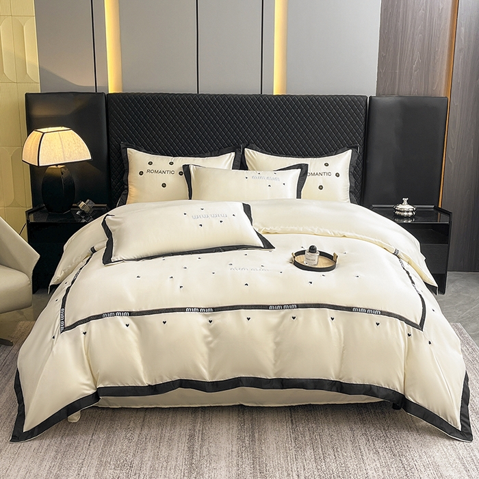 91家纺网 家纺一手货源 找家纺 狂想家 2025新款细斜纹冰丝高奢系列四件套 莫兰奶昔白