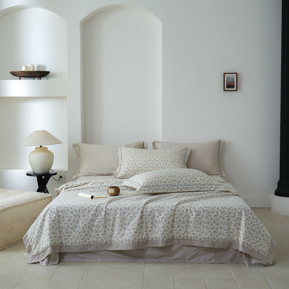 91家纺网 家纺一手货源 找家纺 丽卡家纺 2025新款小清新全棉纯棉夏被夏凉被空调被四件套 落雁花影-白