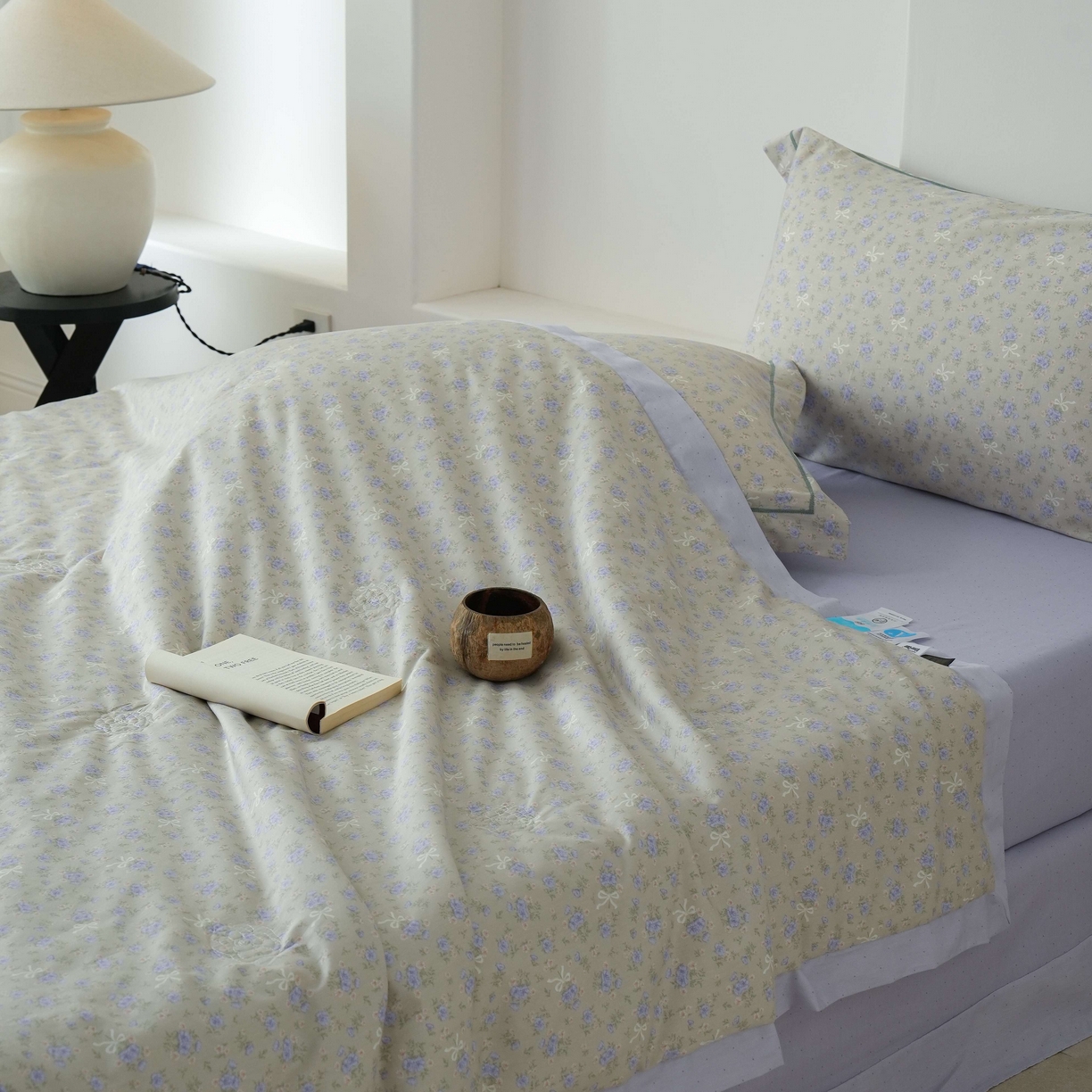 91家纺网 家纺一手货源 找家纺 丽卡家纺 2025新款小清新全棉纯棉夏被夏凉被空调被四件套 柏林花事-紫