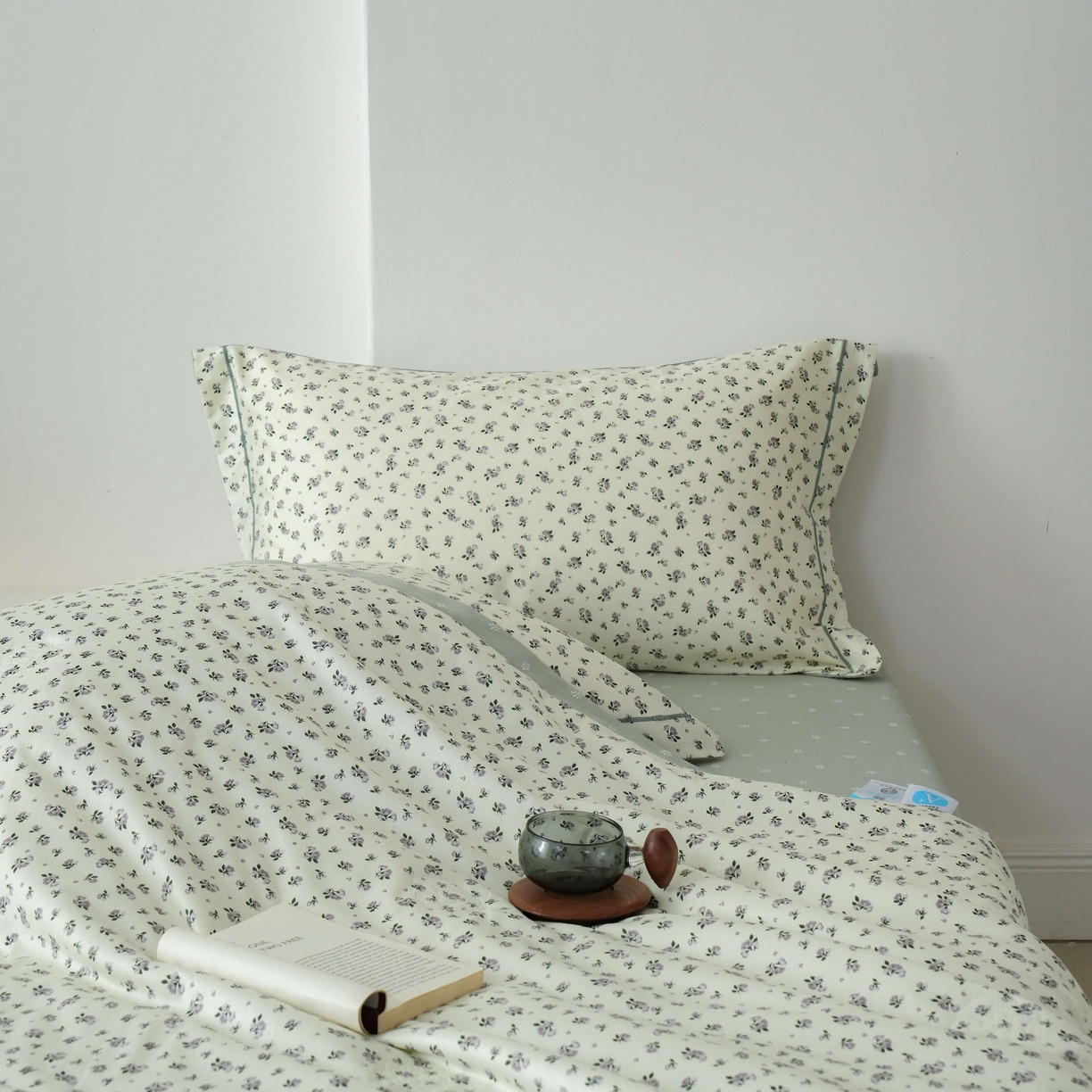 91家纺网 家纺一手货源 找家纺 丽卡家纺 2025新款小清新全棉纯棉夏被夏凉被空调被四件套 月野-灰