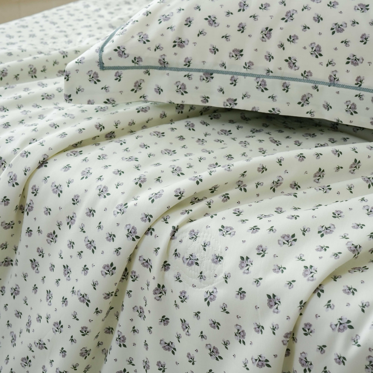 91家纺网 家纺一手货源 找家纺 丽卡家纺 2025新款小清新全棉纯棉夏被夏凉被空调被四件套 月野-灰