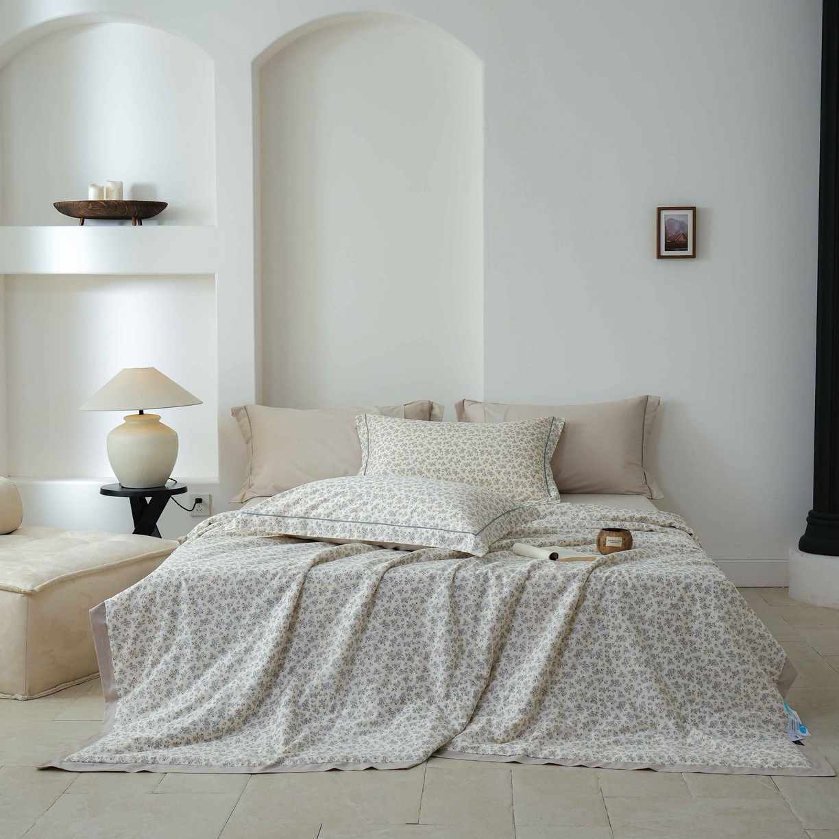 91家纺网 家纺一手货源 找家纺 丽卡家纺 2025新款小清新全棉纯棉夏被夏凉被空调被四件套 落雁花影-白