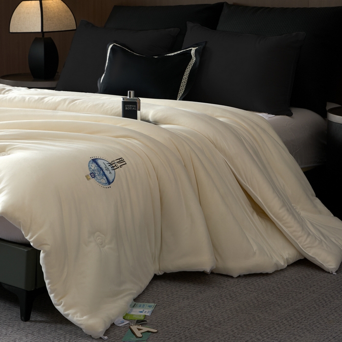 91家纺网 家纺一手货源 找家纺 （总）丽卡家纺 2025新款佩丽丝肌润养 颜玻尿酸春秋被冬被被子被芯