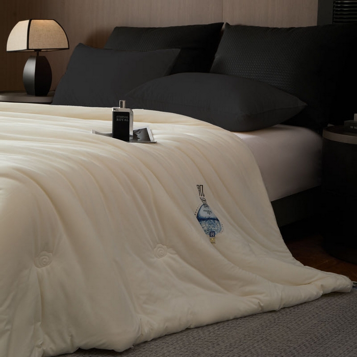 91家纺网 家纺一手货源 找家纺 （总）丽卡家纺 2025新款佩丽丝肌润养 颜玻尿酸春秋被冬被被子被芯