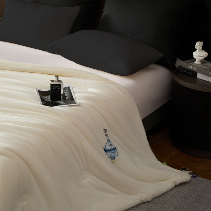 91家纺网 家纺一手货源 找家纺 （总）丽卡家纺 2025新款佩丽丝肌润养 颜玻尿酸春秋被冬被被子被芯