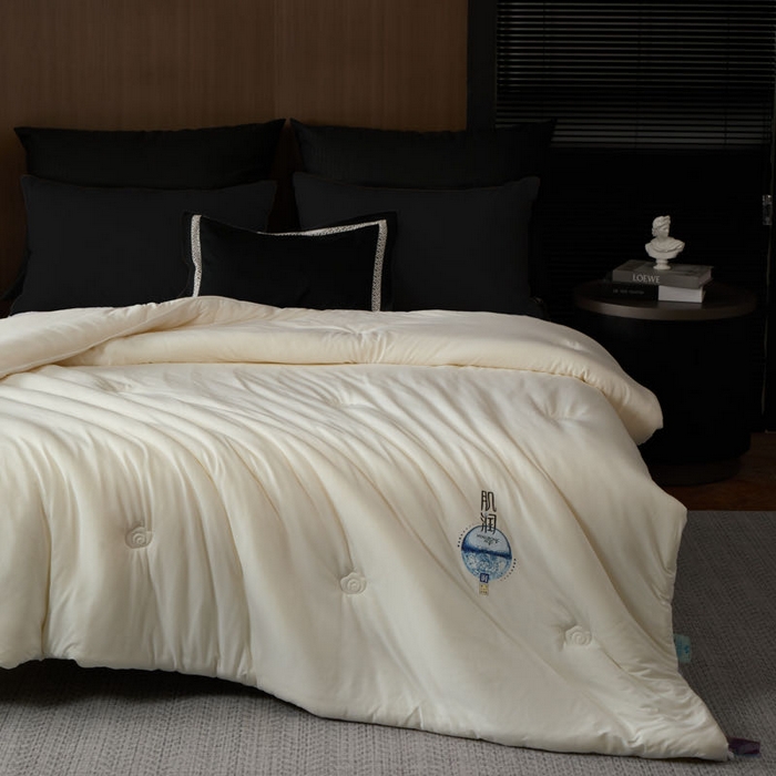 91家纺网 家纺一手货源 找家纺 （总）丽卡家纺 2025新款佩丽丝肌润养 颜玻尿酸春秋被冬被被子被芯