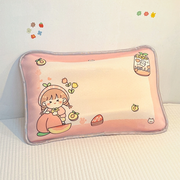 91家纺网 家纺一手货源 找家纺 大黄蜂家居家纺 2025新款冰丝提花三明治夹层透气枕套 小女孩