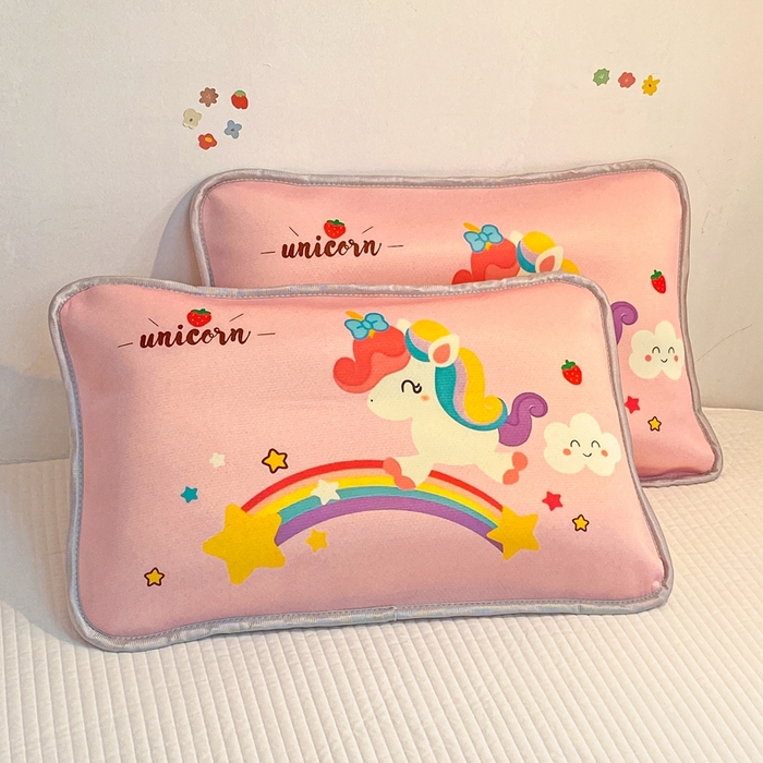 91家纺网 家纺一手货源 找家纺 大黄蜂家居家纺 2025新款冰丝提花三明治夹层透气枕套 彩虹小马