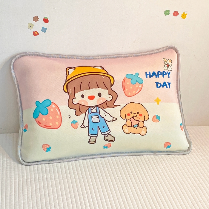 91家纺网 家纺一手货源 找家纺 大黄蜂家居家纺 2025新款冰丝提花三明治夹层透气枕套 草莓女孩