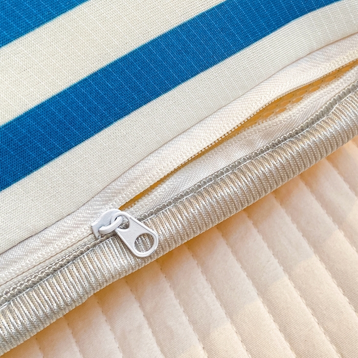 91家纺网 家纺一手货源 找家纺 大黄蜂家居家纺 2025新款冰丝提花三明治夹层透气枕套 马戏团