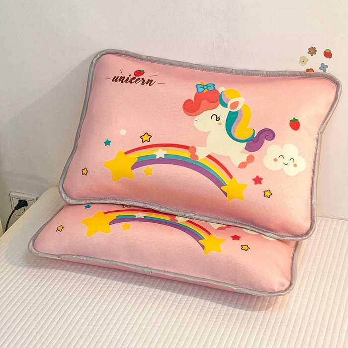 91家纺网 家纺一手货源 找家纺 大黄蜂家居家纺 2025新款冰丝提花三明治夹层透气枕套 彩虹小马