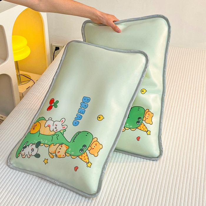 91家纺网 家纺一手货源 找家纺 大黄蜂家居家纺 2025新款冰丝提花三明治夹层透气枕套 小恐龙