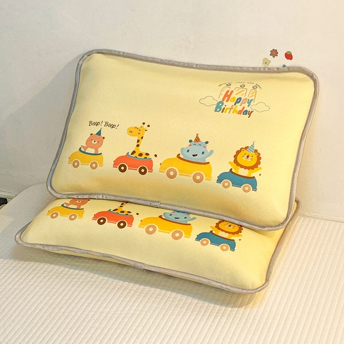 91家纺网 家纺一手货源 找家纺 大黄蜂家居家纺 2025新款冰丝提花三明治夹层透气枕套 游乐园