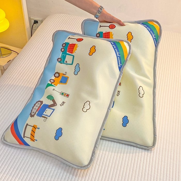 91家纺网 家纺一手货源 找家纺 大黄蜂家居家纺 2025新款冰丝提花三明治夹层透气枕套 工程车队