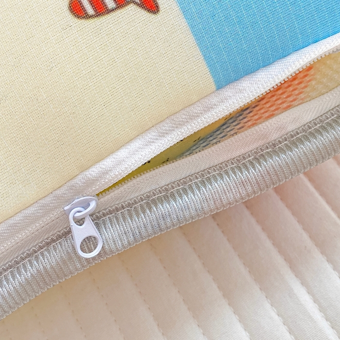 91家纺网 家纺一手货源 找家纺 大黄蜂家居家纺 2025新款冰丝提花三明治夹层透气枕套 工程车队