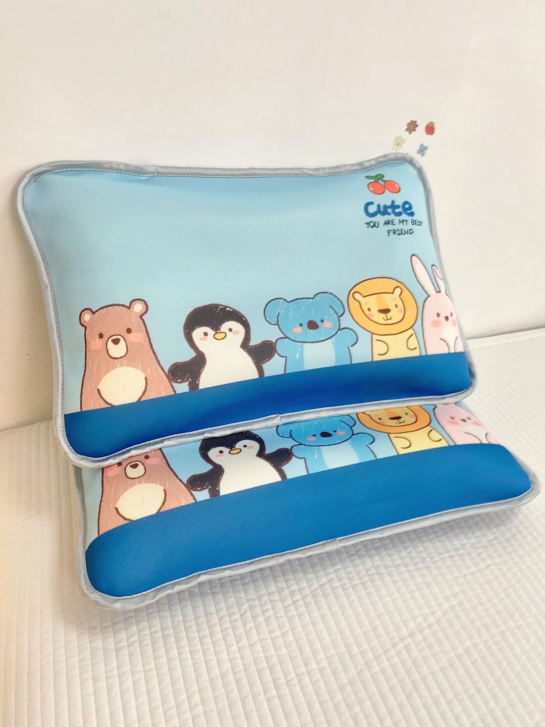 91家纺网 家纺一手货源 找家纺 大黄蜂家居家纺 2025新款冰丝提花三明治夹层透气枕套 动物乐园