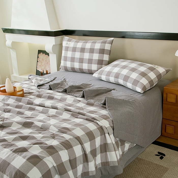 91家纺网 家纺一手货源 找家纺 三俏家纺 2025新款新疆棉花被夏被100%里外全棉棉花夏被无印风全棉色织水洗棉夏凉被空调被春秋被单人可机洗-风格二 雨蒙