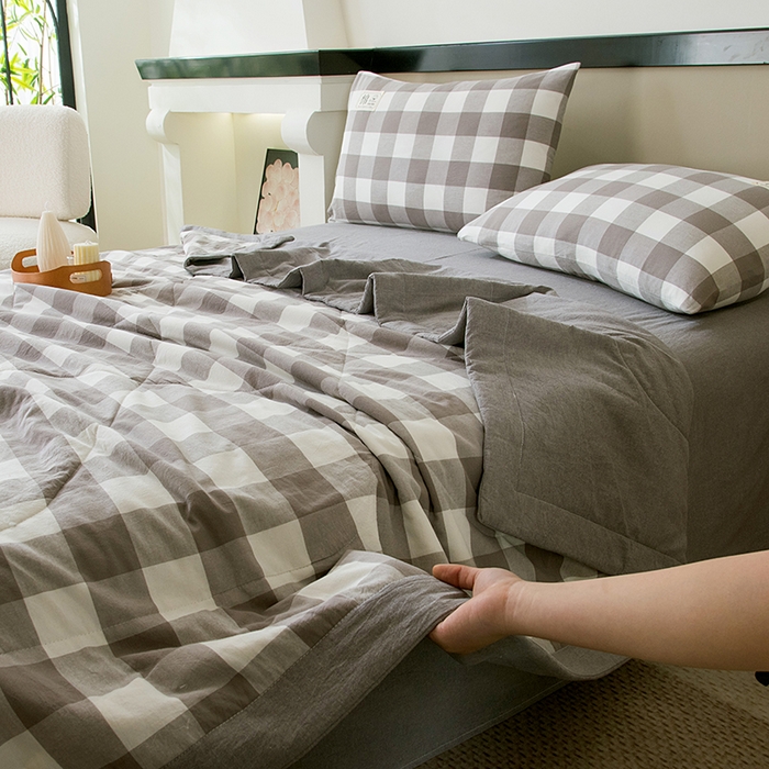 91家纺网 家纺一手货源 找家纺 三俏家纺 2025新款新疆棉花被夏被100%里外全棉棉花夏被无印风全棉色织水洗棉夏凉被空调被春秋被单人可机洗-风格二 雨蒙