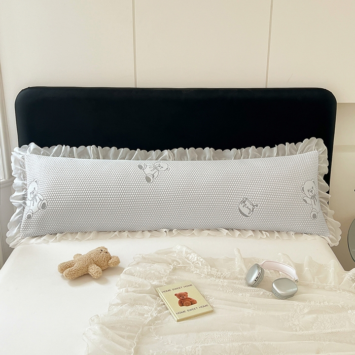 91家纺网 家纺一手货源 找家纺 梦舒羽 2025春夏新款冰豆豆花边双人单枕套枕套单件 冰豆豆-小熊灰