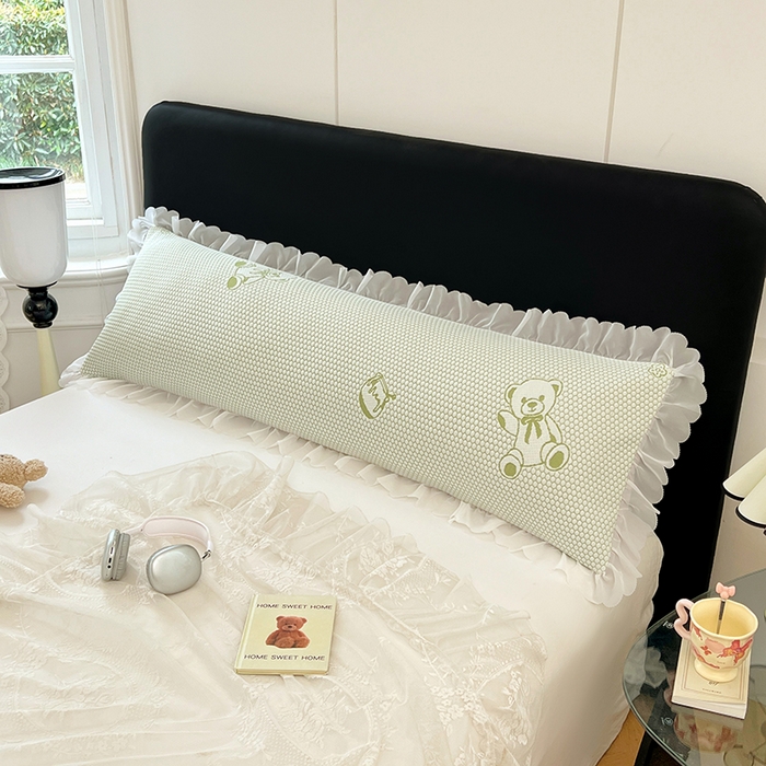 91家纺网 家纺一手货源 找家纺 梦舒羽 2025春夏新款冰豆豆花边双人单枕套枕套单件 冰豆豆-小熊绿